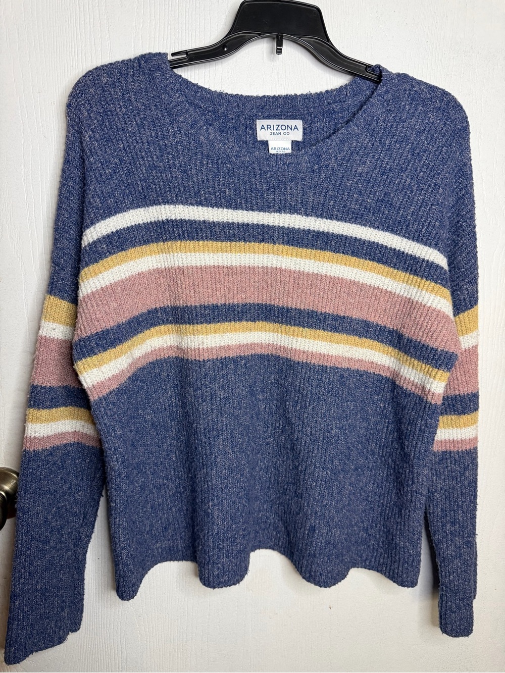 Arizona Jean Company Blue Striped Scoopneck Sweater